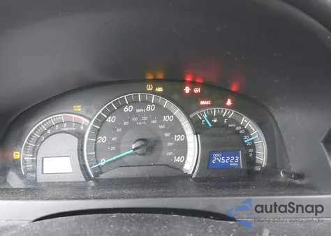 2013 Toyota Camry Se z USA, uszkodzony, nr VIN 4T1BF1FK1DU257359